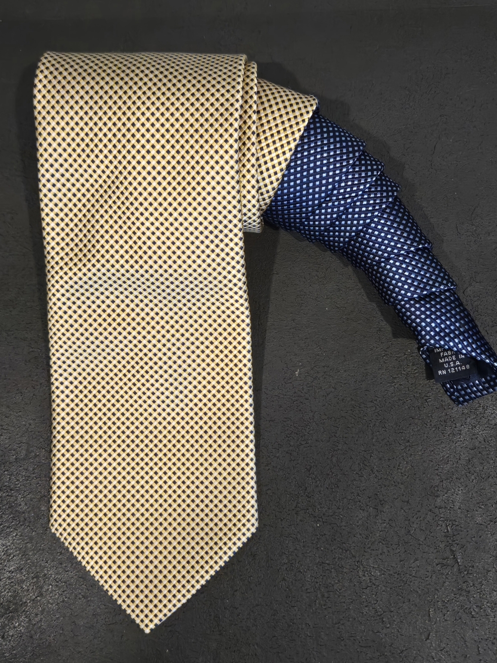 Tommy Hilfiger Gold Geometric Silk Tie